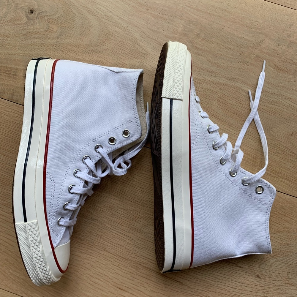 New Wot - Converse White High-Tops with Red Trim - Picture 3 of 5